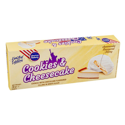 Confezione da 18, biscotti al gusto cheesecake ricoperti di glassa al latte da 96g American Bakery.